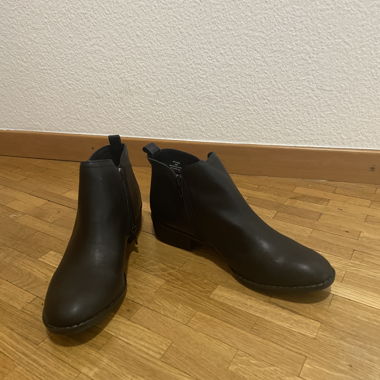 Black boots