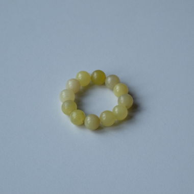 Anello con perle in giada