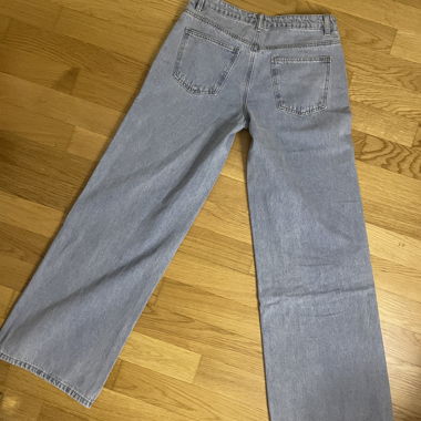Jeans baggy a vita bassa in denim azzurro chiaro