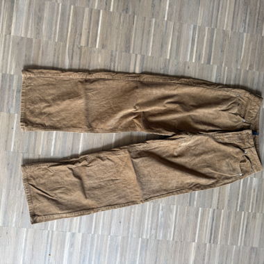 Pantalon en velours côtelé brun