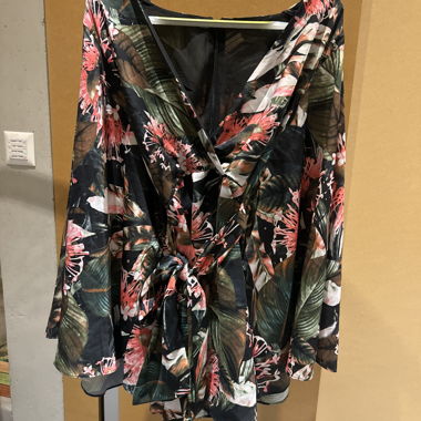 Abito Guess tropicale floreale 
