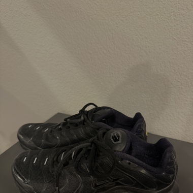 NIKE Air Max Plus 