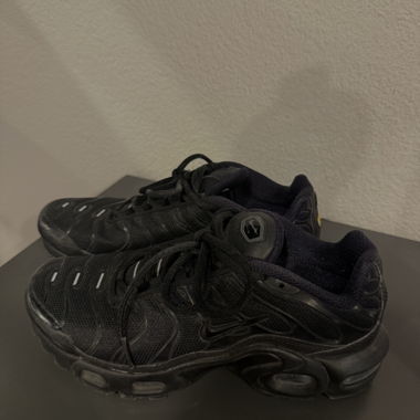 NIKE Air Max Plus 