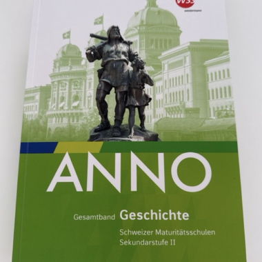 Libro di storia ANNO