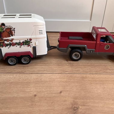 Horse playset with trailer