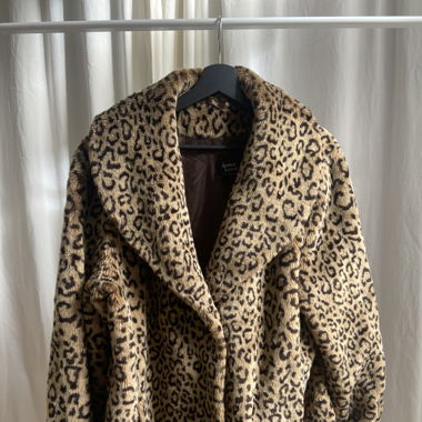#Glamourblonde     Leoprint Winterjacke