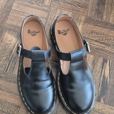 Chaussures en cuir Dr. Martens T-Bar noires
