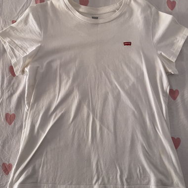 Levi's White T-Shirt