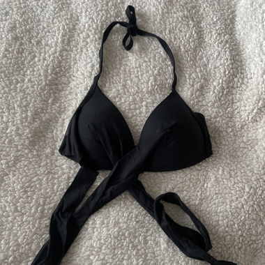 black bikini 