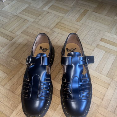 Dr. Martens Mica Sandal