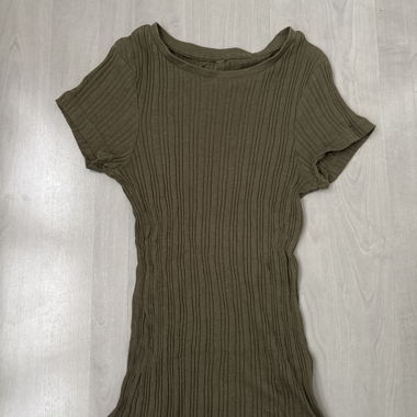 Ribbed olive top