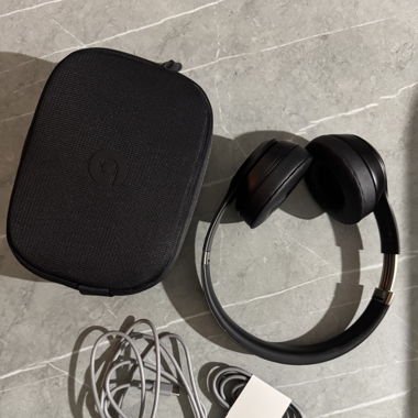 Beats Solo 4 Casque Bluetooth On-Ear (Matt Black)