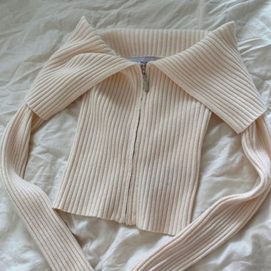 off shoulder Y2K top