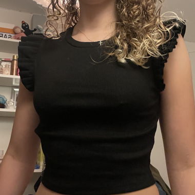 croptop mit rüschen
