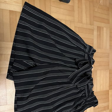 Kurze Stoffhosen 
