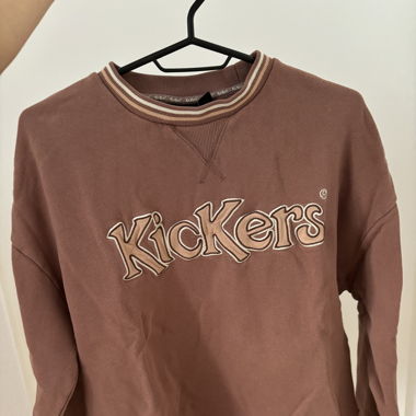 brown kickers pullover