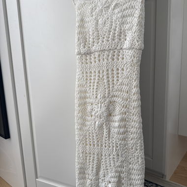 Robe bretelle blanche au crochet