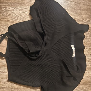 Black crop top