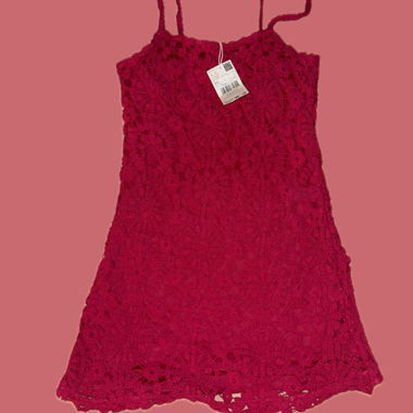Robe en dentelle fuchsia