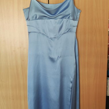 Robe satinée bleu clair Zara