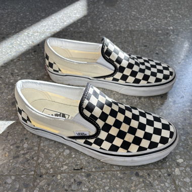 VANS shoes BLACK and WHITE