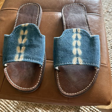 Paar Ethno-Sandalen