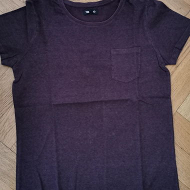 Yes or No - Bordeaux Red T-Shirt M with U Neck