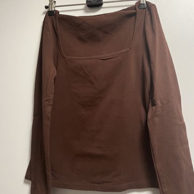 brown sweater