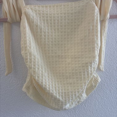 Top halter giallo
