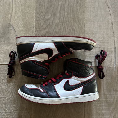Nike Air Jordan 1 high-top sneakers black red