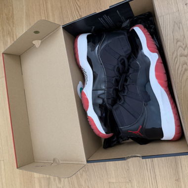 Air Jordan 11 Retro bred