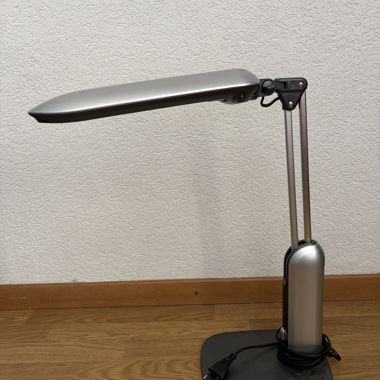 Lampe de bureau LED articulée