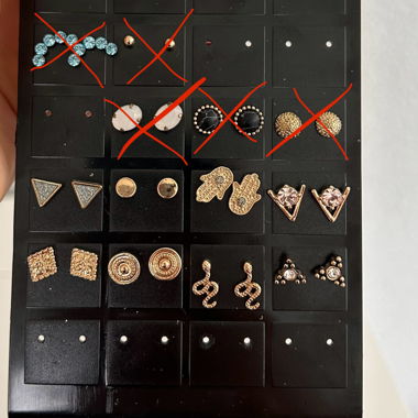 Ohrsteckerset mit Designs 