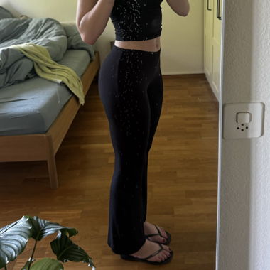 Leggings à pattes d'éléphant noires