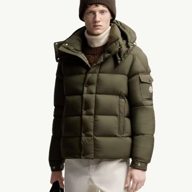 Moncler Olivgrüne Daunenjacke mit Kapuze