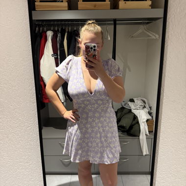 Kurzes Kleid
