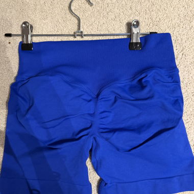 Falten-Scrunch-Shorts
