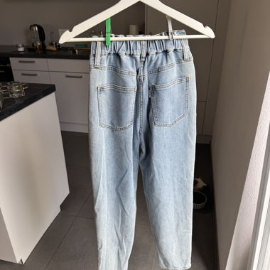 Jeans taille haute coupe MOM FIT 