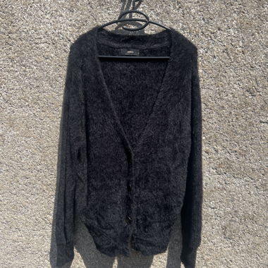 Schwarzer Cardigan
