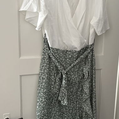 Schickes Kleid