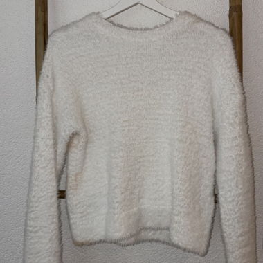 White Fluffy Sweater XS