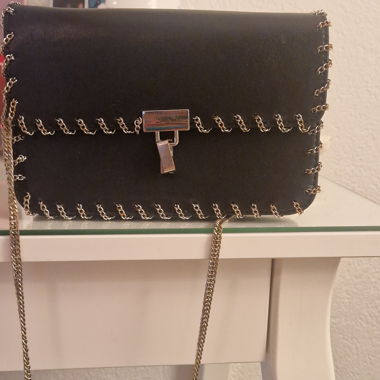 Schwarze Handtasche