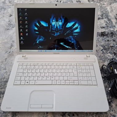 TOSHIBA C870D 17.3 Zoll SSD Win10-Office 2019