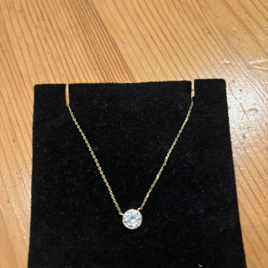 Collana con ciondolo di strass