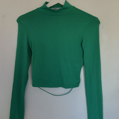 Top verde Bershka schiena scoperta taglia XS