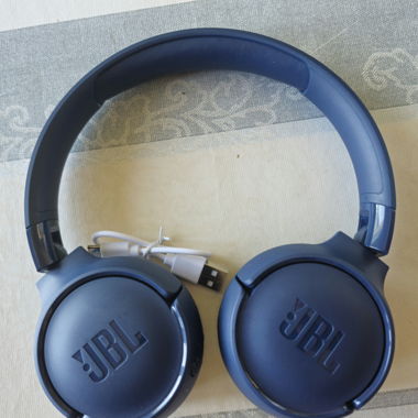 JBL Wireless Headphones