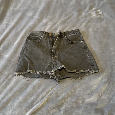 Shorts in jeans neri