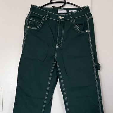 Pantaloni cargo Bershka verde scuro 