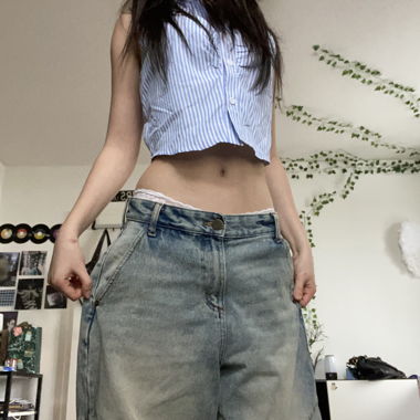 distressed baggy pants