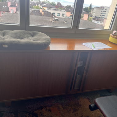Credenza portaoggetti in legno